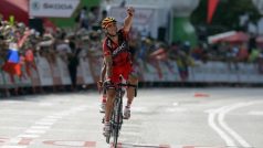 Belgický cyklista Gilbert oslavuje na Vueltě etapové vítězství