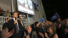 Šéf opoziční koalice Gruzínský sen Ivanišvili slaví volební vítězství v centru Tbiloisi