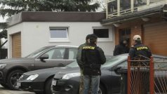 Policisté u domu podnikatele Radka Březiny podezřelého ze zapojení do metanolové kauzy