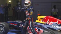 Oslavné gesto Sebastiana Vettela po Velké ceně Indie