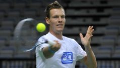 Český reprezentant Tomáš Berdych 12. listopadu v Praze během prvního tréninku českých tenistů před finále Davisova poháru proti Španělsku.