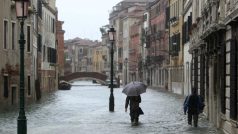 V Benátkách stoupla hladina o více než 1,5 metru