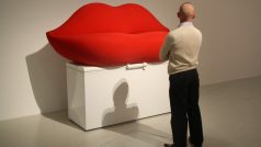 Bertrand Lavier vystavuje v pařížském Centre Pompidou