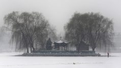 Číňany překvapily nezvyklé mrazy, meteorologové na řadě míst hlásí rekordně nízké teploty.