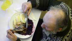 Špatné stravovací návyky starším lidem škodí – psychicky i fyzicky