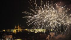 Novoroční ohňostroj trval v Praze deset minut