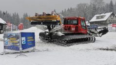 Rolba na stadionu v Bedřichově