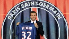 David Beckham s dresem svého nového klubu Paris St. Germain