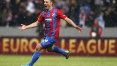 Plzeňský útočník Stanislav Tecl se raduje z gólu proti Neapoli