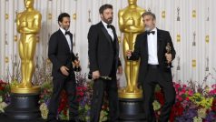Producenti oscarového filmu Argo Grant Heslov, Ben Affleck a George Clooney
