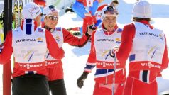 Norská štafeta ve složení Tord Asie Gjerdalen, Eldar Roenning, Sjur Roethe a Petter Northug slaví zlato