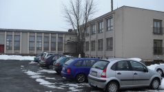 Požár v Petrovicích: Azyl našla Veronika Brožová i s dětmi v bývalém JZD