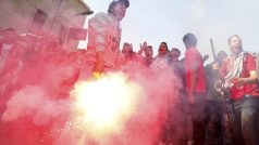 Po potvrzení 21 trestů smrti pro egyptské fotbalové fanoušky vypukly opět v Port Saídu nepokoje. 9. 3. 2013