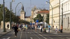 Smetanovo nábřeží se o sobotách od půlky května do konce června uzavře pro automobilovou dopravu