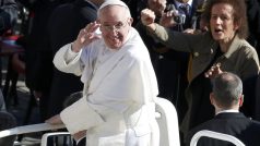 Papež František se ve Vatikánu slavnostně ujímá svého úřadu
