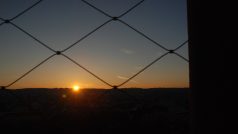 Východ slunce zachycený z Černé věže