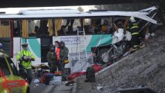 Francouzský autobus havaroval na dálnici D5 u Rokycan