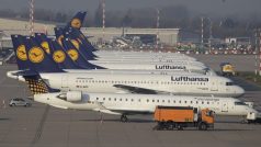Letouny Lufthansy na letišti v Düsseldorfu odstavené po dobu stávky