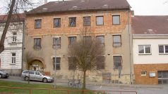 Bývalý hotel Klusáček v Přibyslavi. Podle plánů by v něm mělo vzniknout 17 nájemních bytů