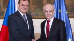 Premiér ČR Petr Nečas a prezident EU Herman Van Rompuy na setkání v Praze