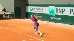 Teniska Petra Kvitová při tréninku v Paříži na dvorcích Rolanda Garrose