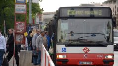 Náhradní autobusová doprava za zrušené metro