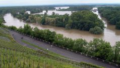 Soutok Labe, Vltavy a plavebního kanálu v Mělníku 4. června odpoledne