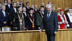 Prezident Miloš Zeman jmenoval v pražském Karolinu nové vysokoškolské profesory