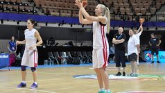 Trénink českých basketbalistek na mistrovství Evropy. Vpředu Michaela Zrůstová