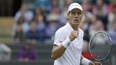 Tomáš Berdych během 1. kola letošního turnaje ve Wimbledonu (Ilustrační foto)