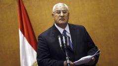 Nový prozatímní prezident Egypt Adlí Manúr složil přísahu. 4. 7. 2013