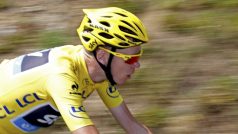 Ve žlutém trikotu jedoucí vedoucí muž celého pořadí TdF Chris Froom během stoupání na Mount Ventoux