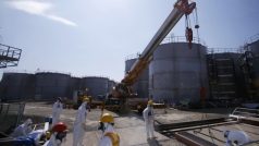 Ze skladovacích nádrží ve Fukušimě uniklo tento měsíc přes 300 tun kontaminované vody