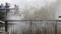 Japonsko zasáhl silný tajfun