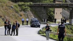 K útoku na příslušníky mise EULEX došlo nedaleko kosovského města Zvečan. Evropští policisté teď incident vyšetřují