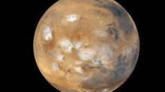 Mraky a led na Marsu
