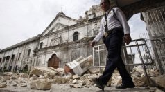 Zemětřesení na Filipínách. Zničený kostel na ostrově Cebu