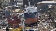 Tajfun Haiyan zdevastoval pobřeží u filipínského města Tacloban