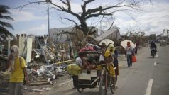 Filipíny se vzpamatovávají po mimořádně ničivém tajfunu