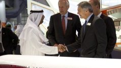 Americký výrobce prodal v Dubaji nová letadla Boeing 777 za 100 miliard dolarů