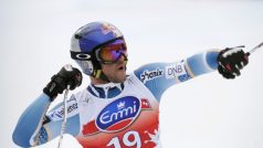 Aksel Lund Svindal slaví triumf v závodě Světového poháru v italské Val Gardeně