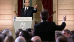 Francouzský prezident Hollande na tiskové konferenci v Elysejském paláci