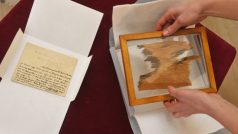 Sbírky olomouckého muzea skrývaly kousek plátna z mumie, pravděpodobně Ramesse II.