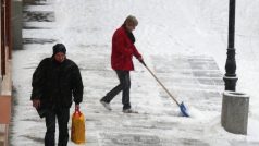 Zimní úklid chodníků