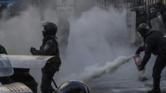 Bezpečnostní složky zasáhly proti demonstrantům