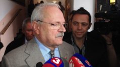 K volbám přišel i současný prezident Gašparovič