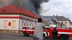Lanškrounská radnice upozornila obyvatele, aby se k hořící galvanovně nepřibližovali