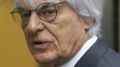 Šéf Formule 1 Bernie Ecclestone se dnes v Mnichově bude bránit obvinění z korupce