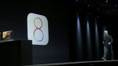 Generální ředitel firmy Apple Tim Cook na konferenci v San Franciscu představil nový operační systém iOS 8