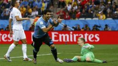 Útočník Luis Suárez dvěma góly rozhodl o výhře Uruguaye